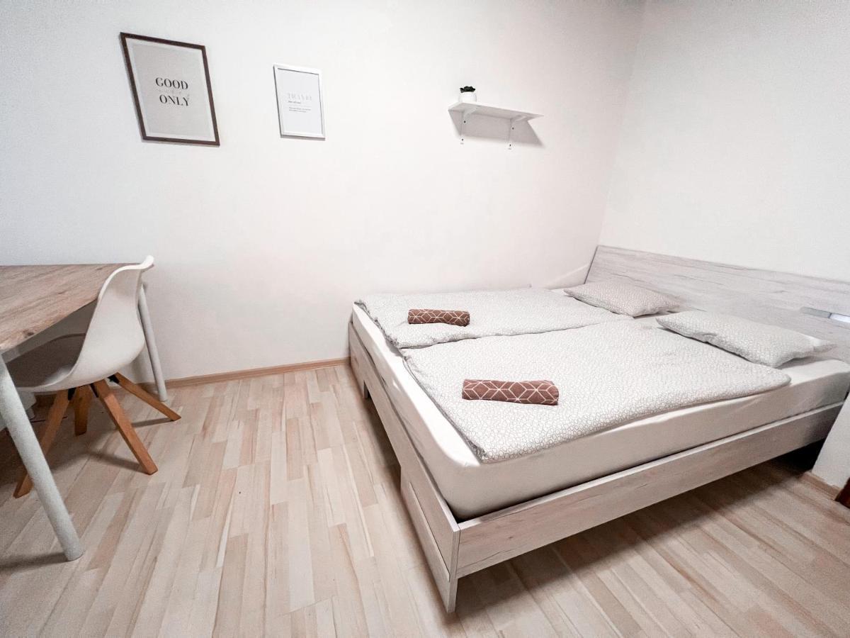 פראג 3 Apartments In 1 Location מראה חיצוני תמונה